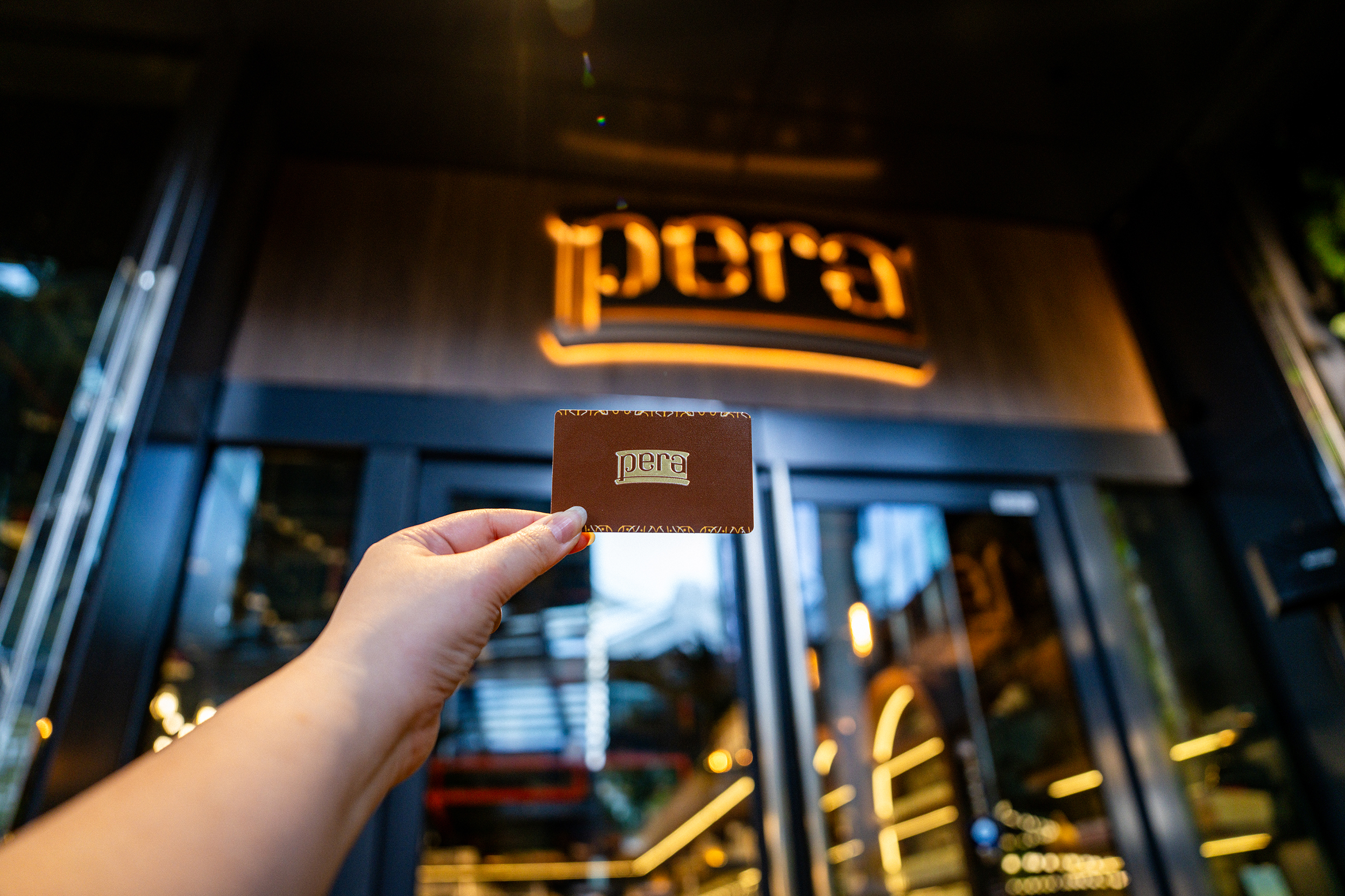 Pera NFC card technology in action (2)
