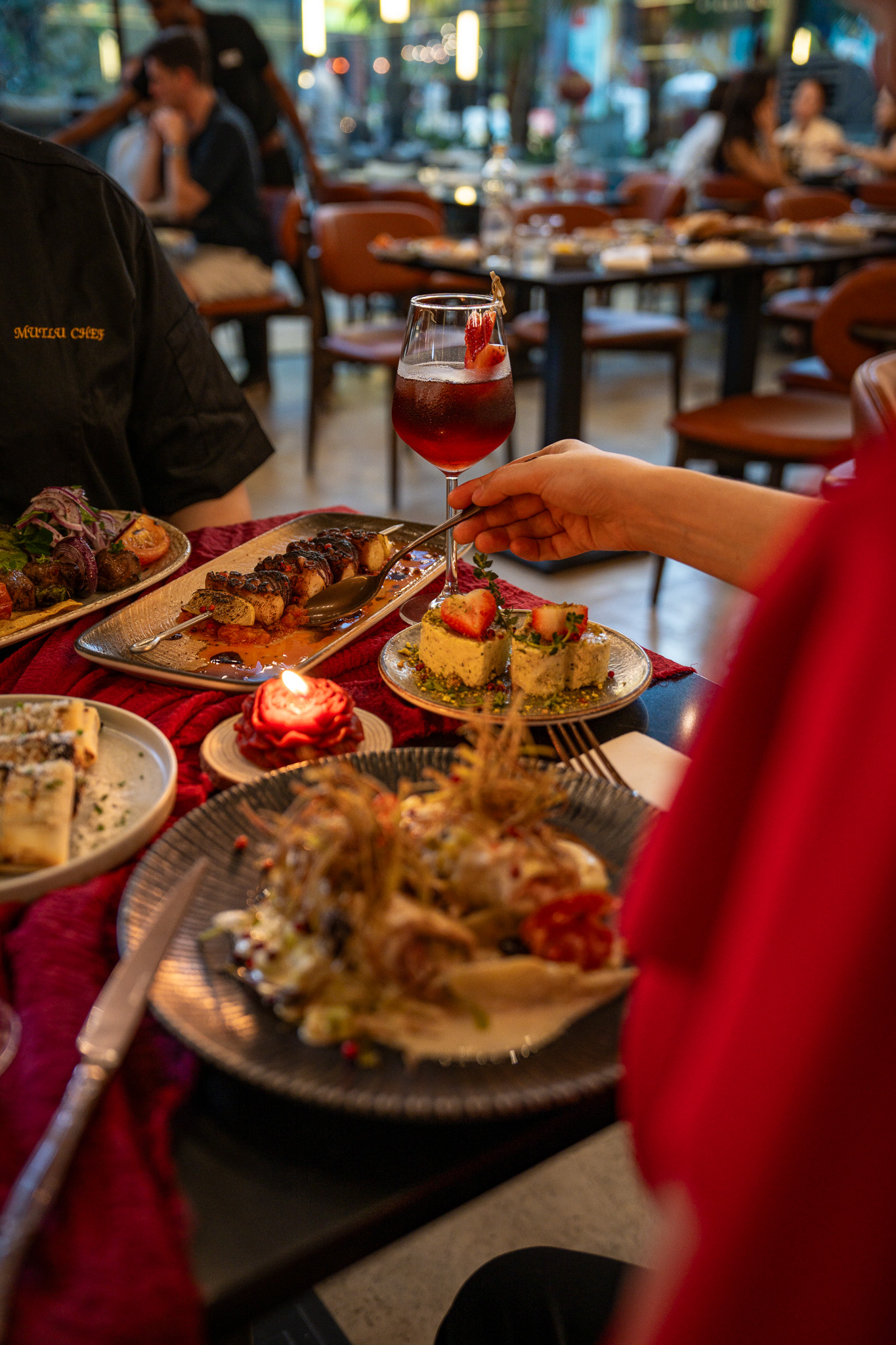 Romantic table setting at Pera