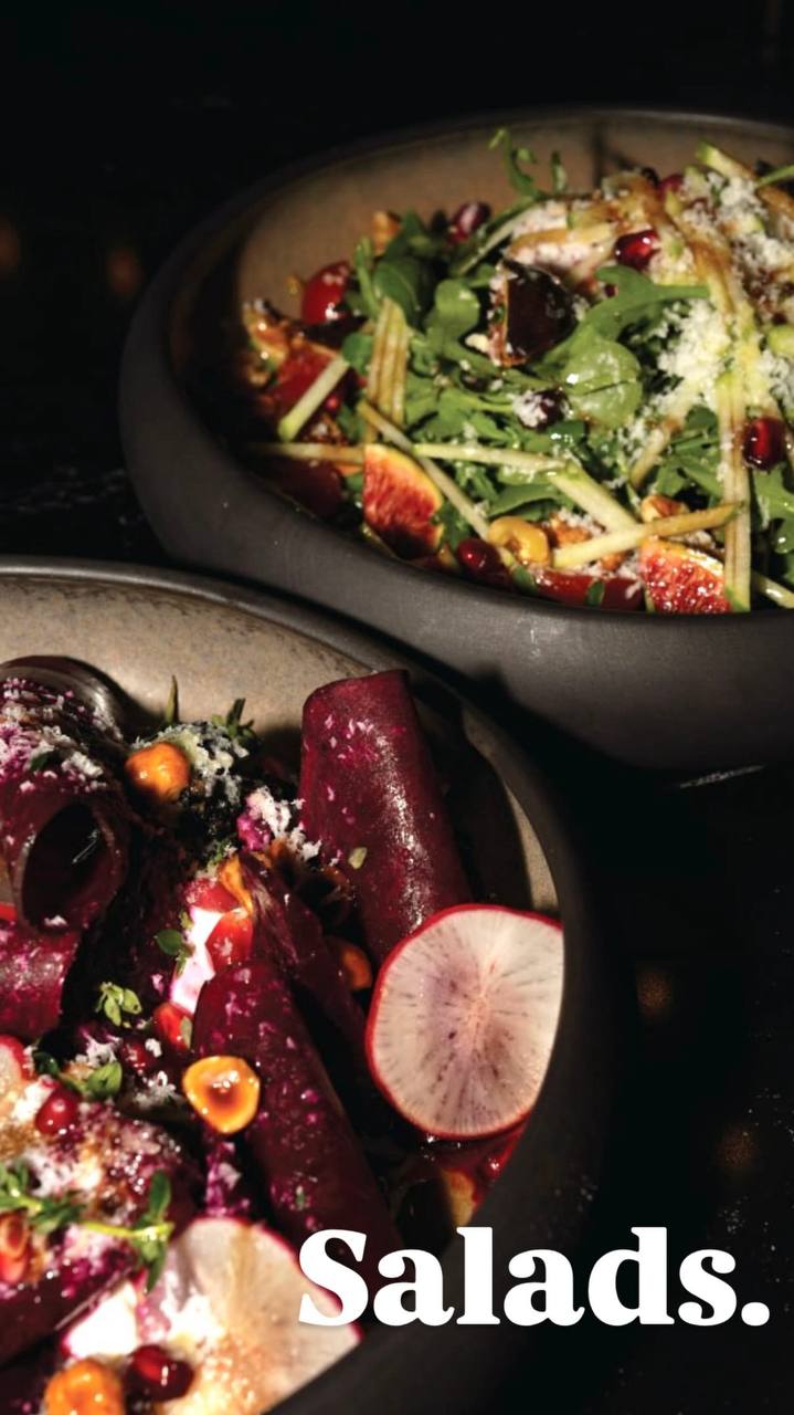 Pera Instagram Story showing colorful salads with the text Salads